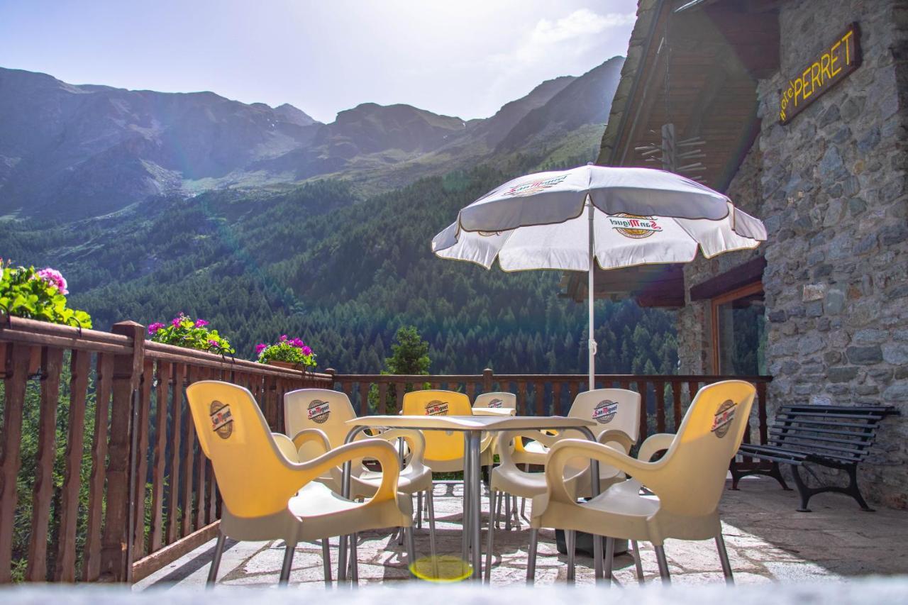 Hotel & Restaurant Perret - Mountain People Valgrisenche Exterior photo