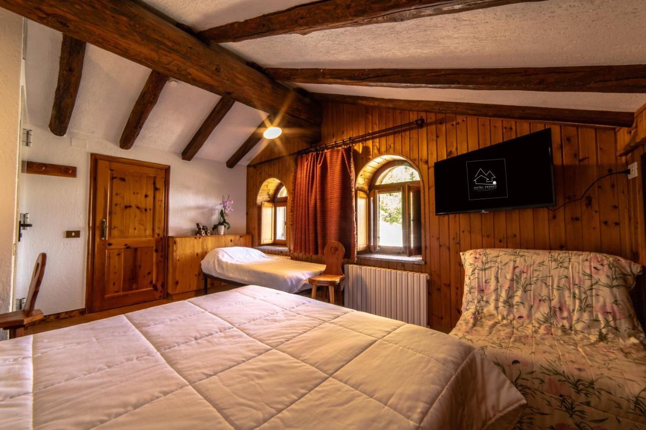 Hotel & Restaurant Perret - Mountain People Valgrisenche Exterior photo