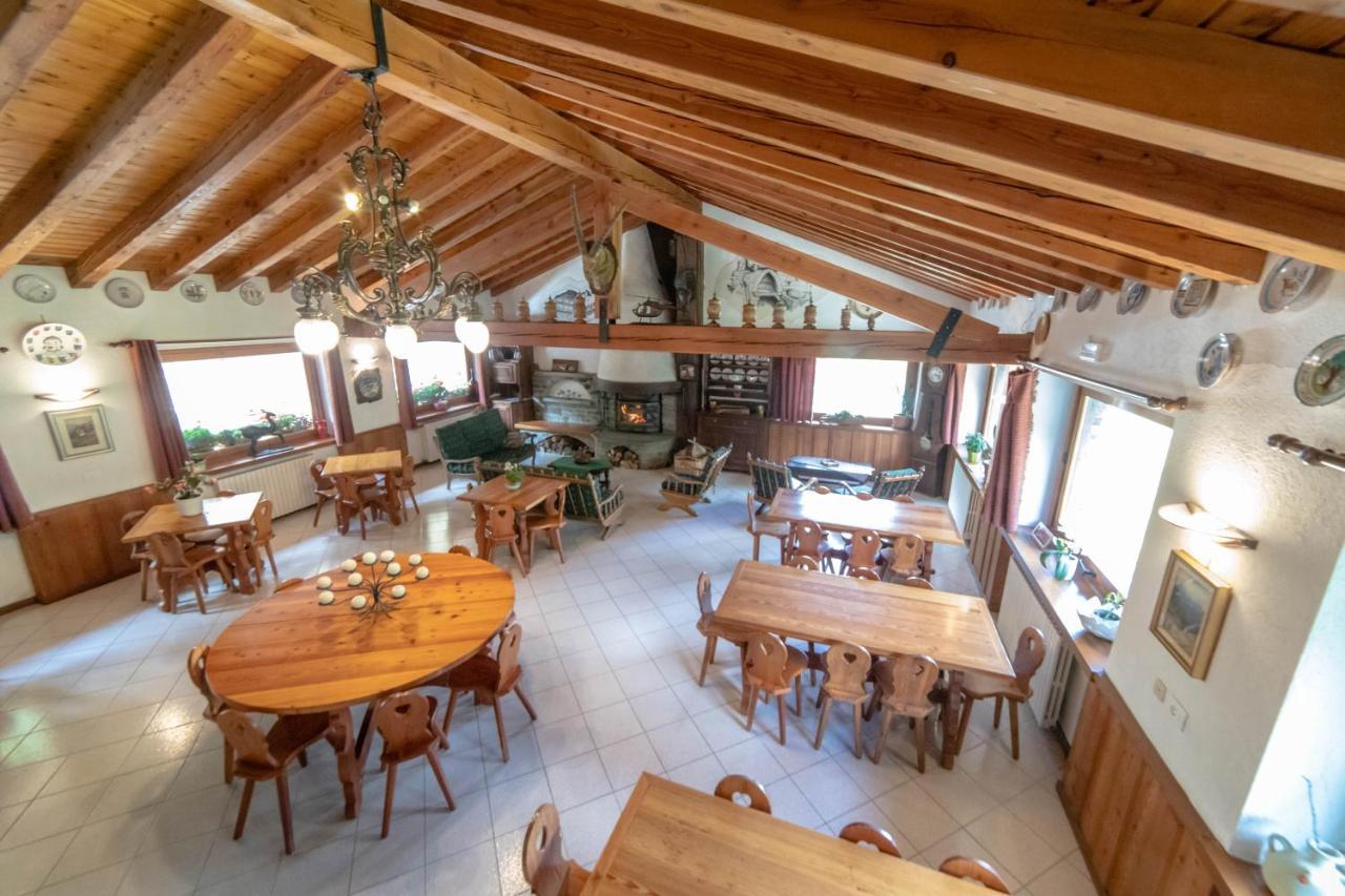 Hotel & Restaurant Perret - Mountain People Valgrisenche Exterior photo