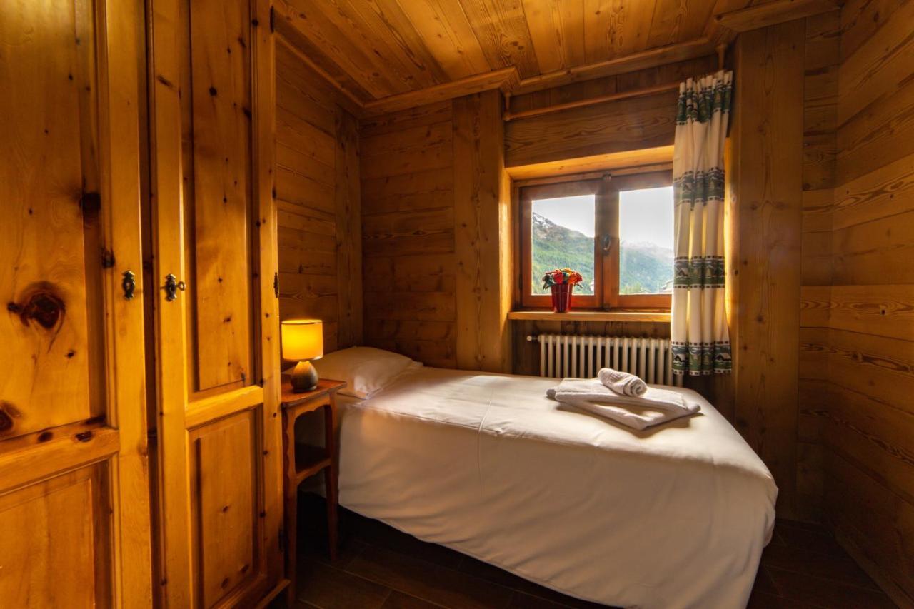 Hotel & Restaurant Perret - Mountain People Valgrisenche Exterior photo